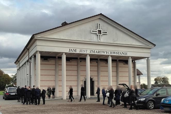 Brutalnie zamordowana leżała w wannie. Iza zaginęła w Krakowie, znaleziono ją w Warszawie. Poszukiwania trwały trzy dni