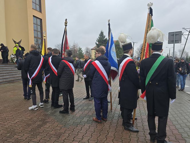 Pogrzeb Jana Furtoka w Katowicach. Tłumy kibiców i działaczy żegna legendę GKS Katowice