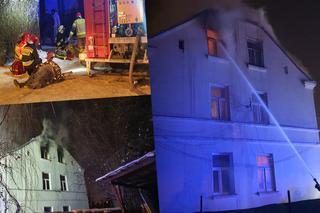 Horror w Piastowie! Płonęła kamienica z ludźmi! Strażacy ratowali ich z ognia