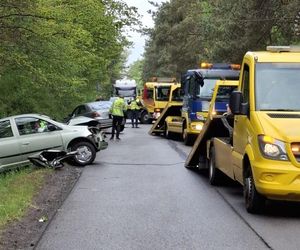 Amfetaminowy rajd grozy na Śląsku! 25-latek rozbił auto. Dwie osoby w szpitalu