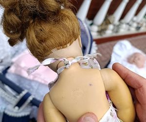 Agnieszka Ciećko zbiera lalki