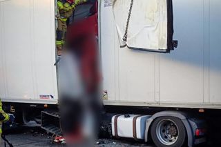 Zderzenie ciężarówek na S1. Trasa w kierunku Tychów jest całkowicie zablokowana