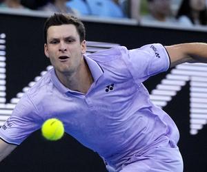 O której gra Hurkacz mecz dzisiaj w Dubaju Polak wyjdzie na kort po tym meczu! Hurkacz - Kotow O której godzinie mecz Hurkacza dzisiaj ATP Dubaj 1.03.2023