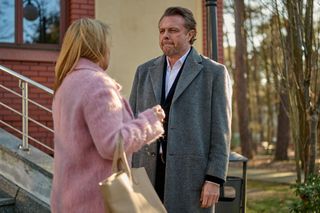 Na Wspólnej, odcinek 4038: Żona Konrada zacznie utrudniać ich rozwód! Nie pogodzi się z tym, że mąż wybrał Malwinę - ZDJĘCIA