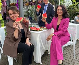 	M jak miłość nowy sezon. Aleksandra (Małgorzata Pieczyńska), Marysia (Małgorzata Pieńkowska), Paweł (Rafał Mroczek) na planie