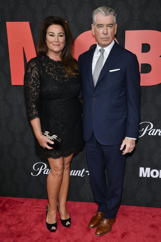 Pierce Brosnan i Keely Shaye Smith