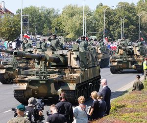 Defilada wojskowa 15 sierpnia w Warszawie