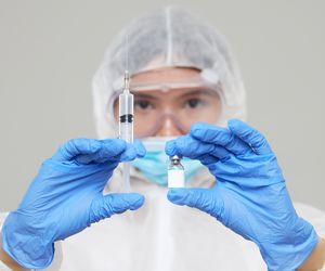 RAPORT Z ANTENY 18.03.2021:  Nawet co trzecia osoba rezygnuje ze szczepienia! Jaki jest powód? 