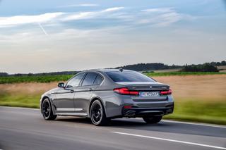 (2021) BMW 545e xDrive PHEV