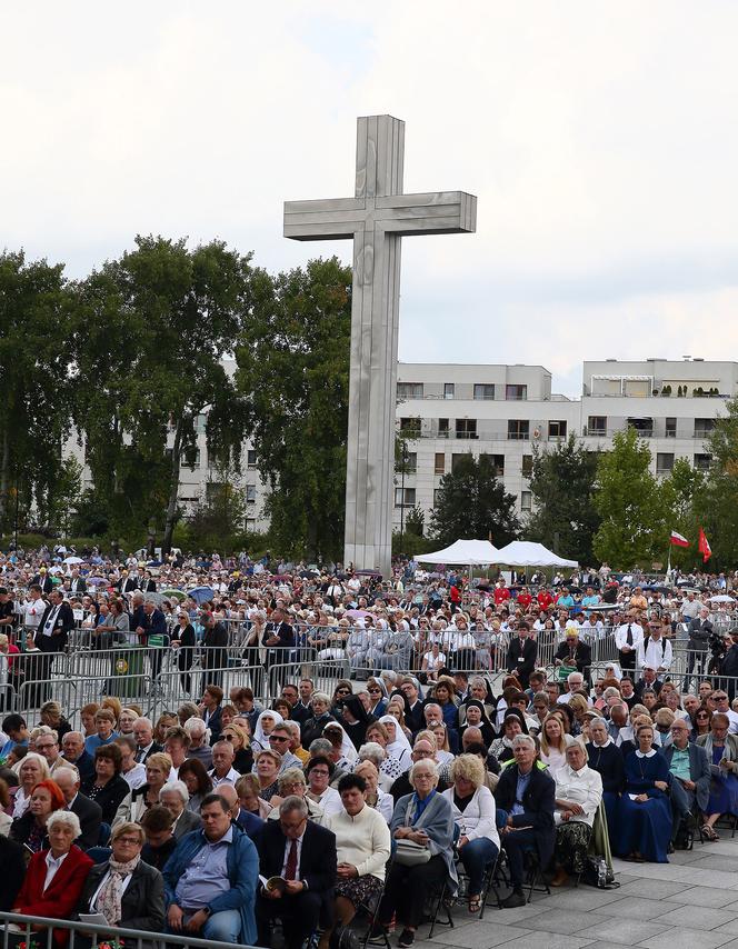 Wierni wspólnie podlili się na mszy beatyfikacyjnej