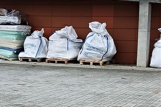 Dary dla powodzian pod halą Netto Arena