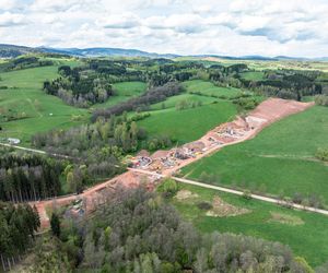 Trwa budowa autostrady D11 Trutnov - Lubawka. Tak wygląda obecnie plac budowy