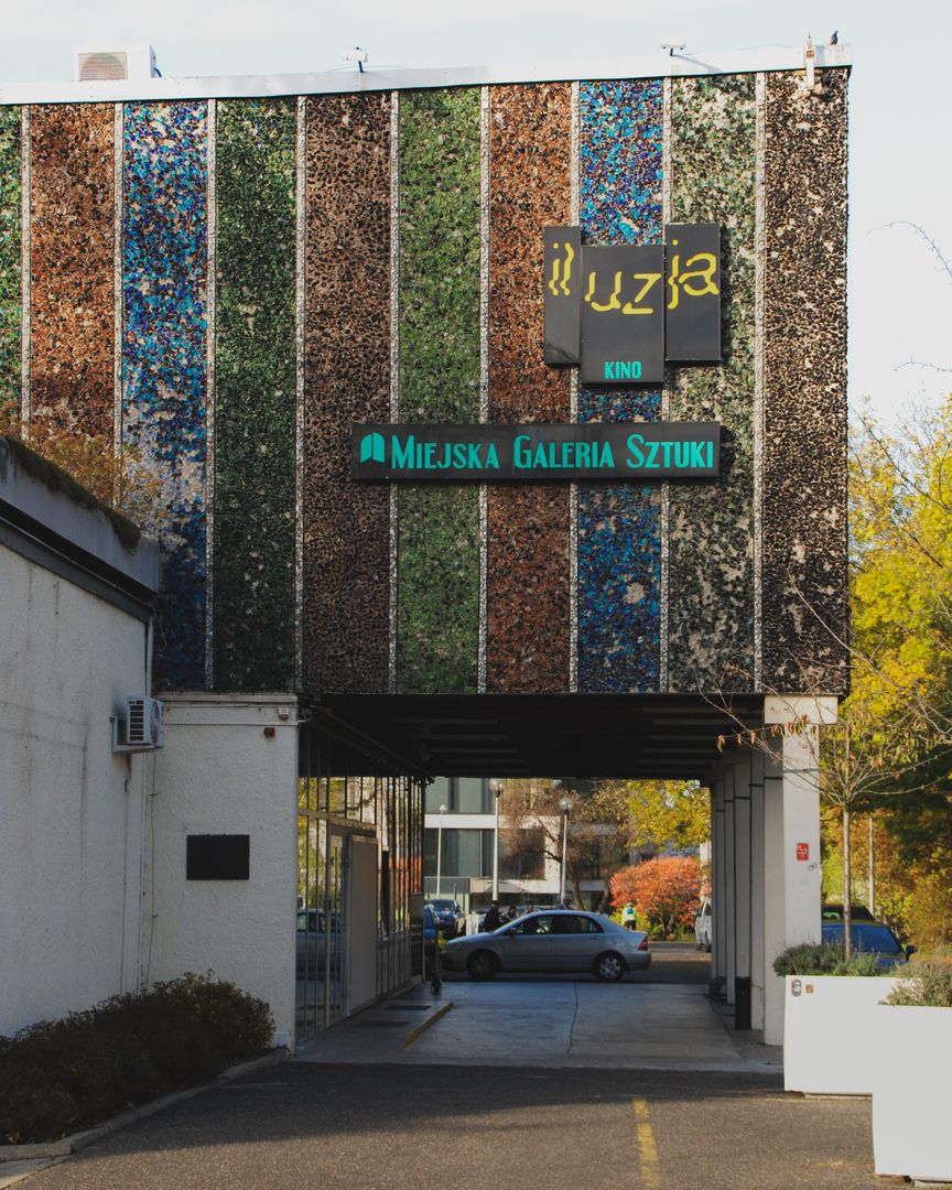 Miejska Galeria Sztuki w Częstochowie - zdjęcia. Budynek z PRL-u grał w serialu Rojst