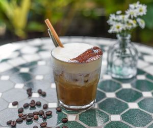 Ten napój zaskoczy cię swoim smakiem. Wietnamska kawa z solą to hit tego lata