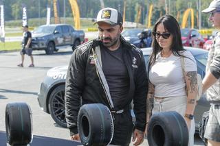 Akop Szostak skomentował głosy internautów o zaaranżowaniu zerwania z żoną