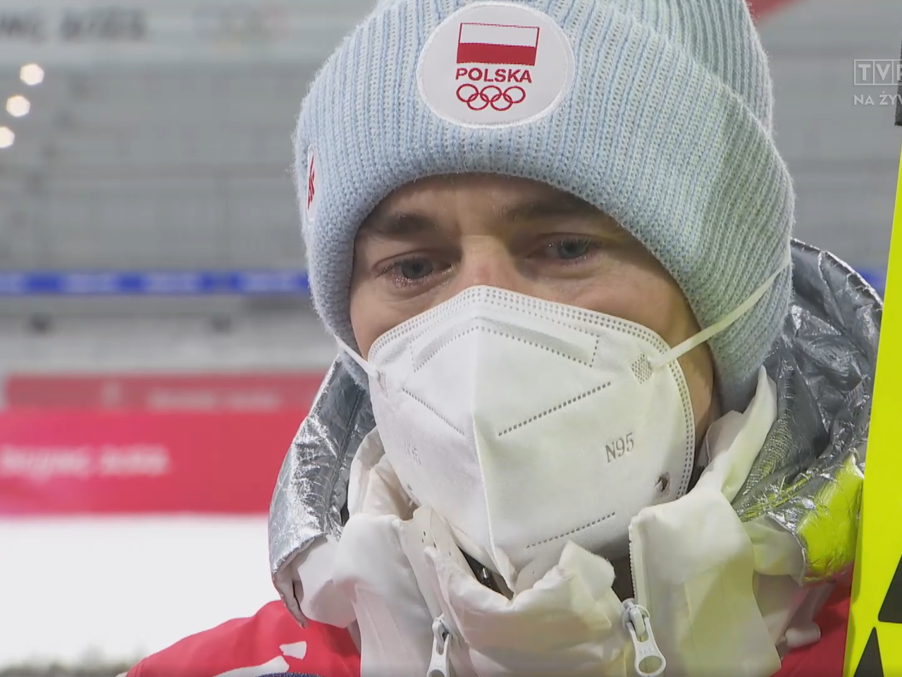 Kamil Stoch zalał się łzami po skokach na dużej skoczni! Cierpkie słowa mistrza, nie ukrywał żalu