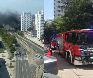 Pożar w centrum Wrocławia. Ogień objął część budynku na Manhattanie