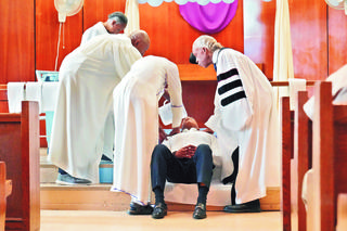 Ochrzcił się z więźniami