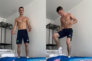 Rhys McClenaghan testuje kartonowe łóżko