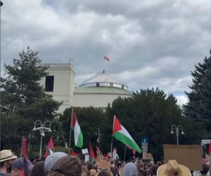 Maja Bohosiewicz, Sonia Bohosiewicz, Anita Sokolowska wspierają Palestynę