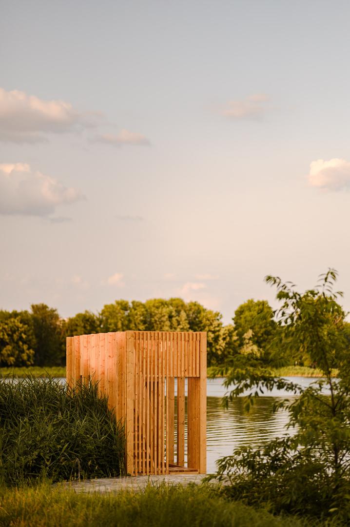 Warsztaty Mood for wood 2023 w Poznaniu – projekt „Ambona” grupy prowadzonej przez Zoltána Majora i Pétera Müllnera z węgierskiej pracowni Partizan Architecture