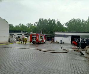 Wielki pożar hali w Gliwicach! Chmura dymu nad miastem