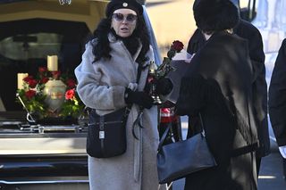 Ewa Krawczyk na pogrzebie