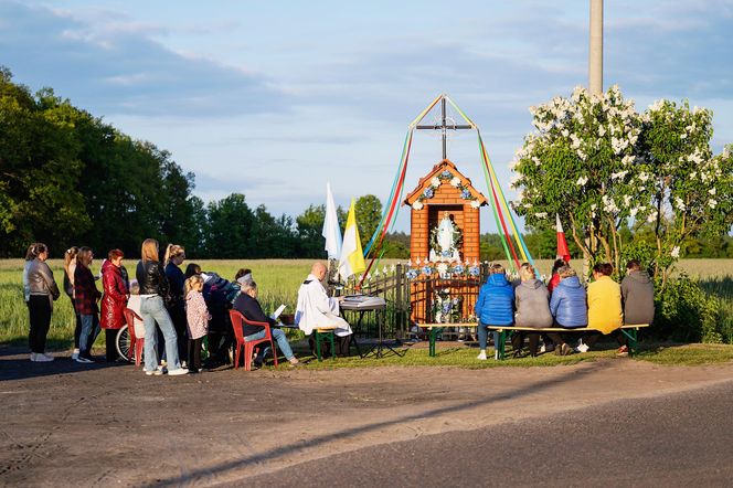 Ten zwyczaj sięga V wieku. W Łódzkiem wciąż jest kultywowany 