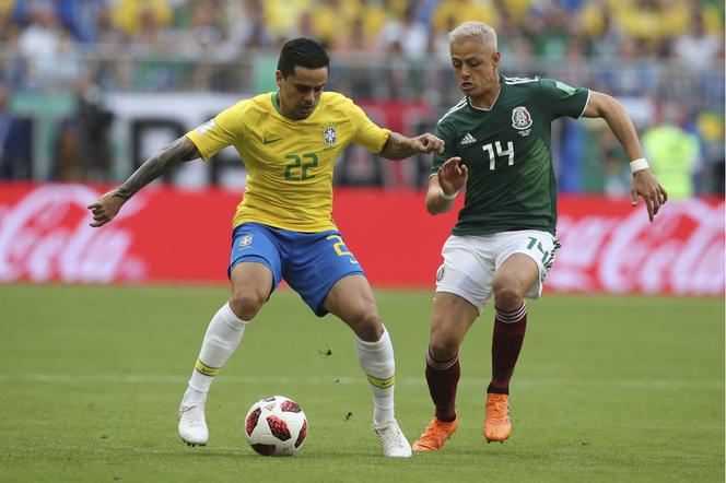 1/8 MŚ Rosja 2018: Brazylia-Meksyk: Fagner i Javier Hernandez