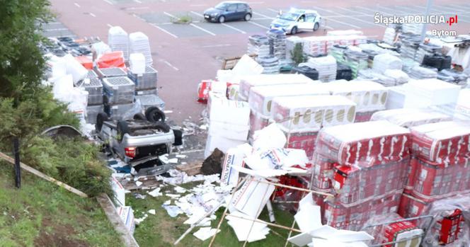Groźny wypadek w Bytomiu. Auto spadło na parking Obi! Kierowca był pijany