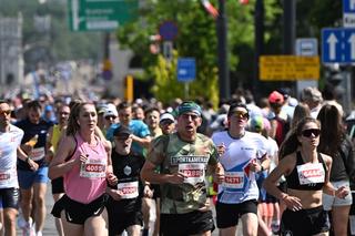 5 tysięcy zawodników wzięło udział w Biegu Konsytucji 3 Maja. Mamy zdjęcia z trasy! [GALERIA]