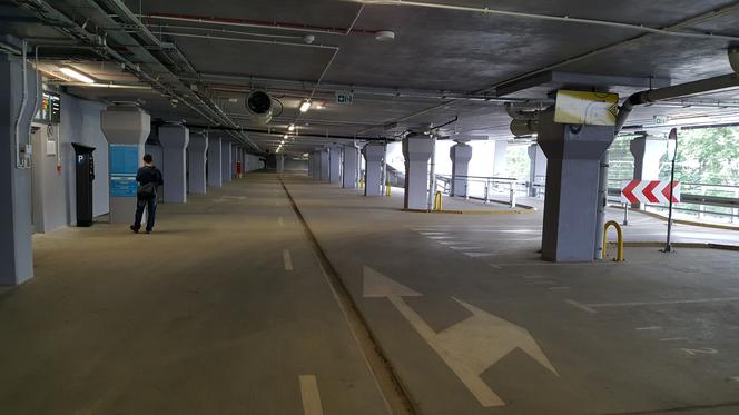 Parking pod rondem Kaponiera otwarty!