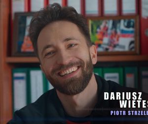 Nowa czołówka Na sygnale od 733 odcinka. Piotr Strzelecki (Dariusz Wieteska)