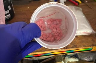 16 kilogramów narkotyków u mieszkańców powiatu rawickiego. Zatrzymani w drodze z Holandii