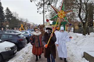 Przebierańcy na ulicach Bełchatowa. Jak wyglądał tegoroczny korowód ostatkowy? [AUDIO]
