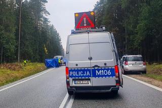 Zaścianek. Tragiczny wypadek na DK 8. Audi zderzyło się z lawetą. Dwie osoby nie żyją