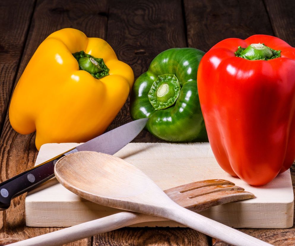 Świeża papryka zawiera więcej witaminy C niż cytryna.