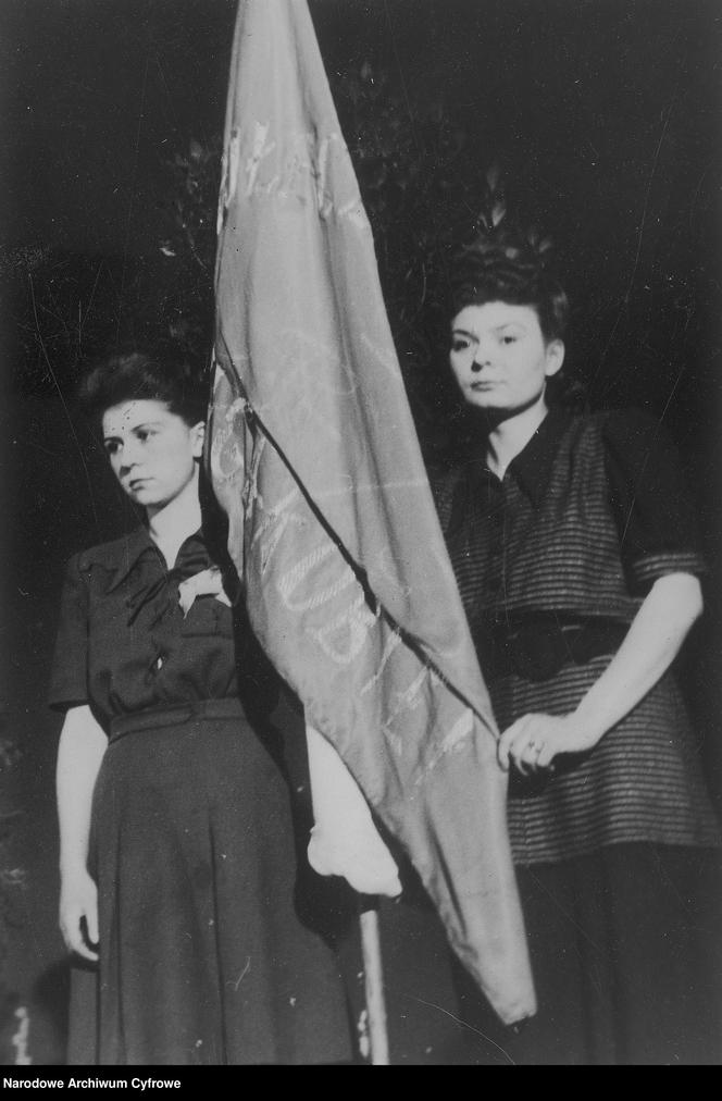 Akademia w sali Roma w Warszawie z okazji Święta Kobiet w 1948 roku