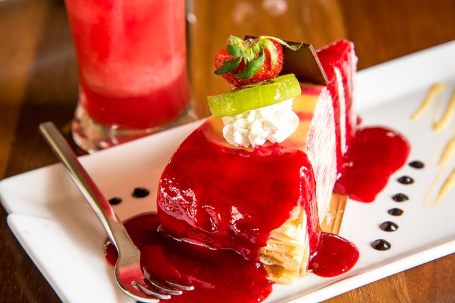 Tort naleśnikowy z truskawkami - wspaniały deser dla Mam i dzieci 