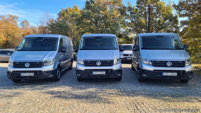 Volkswagen Crafter przeznaczony do przewozu osób zatrzymanych