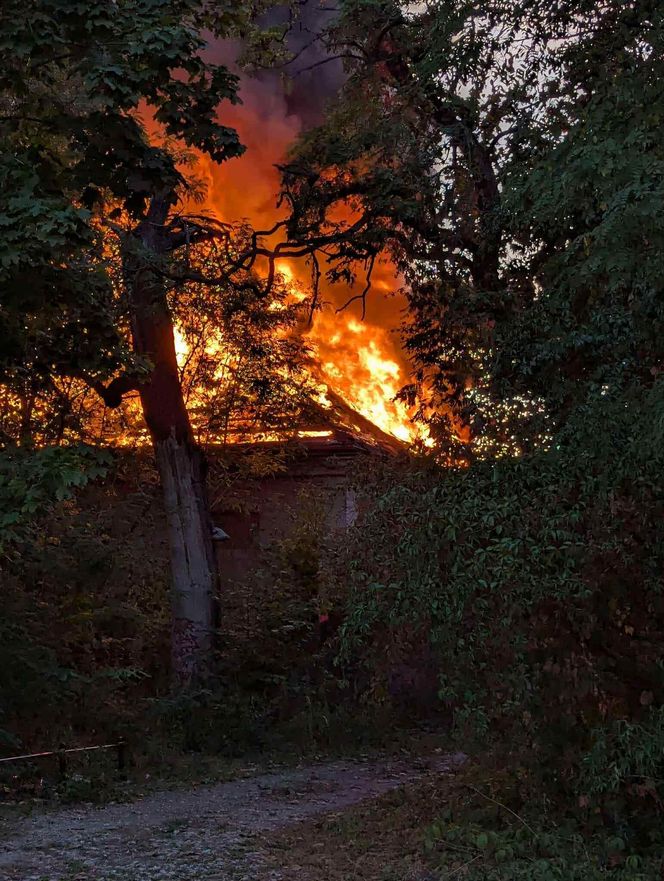 Pożar przy Żwirki i Wigury