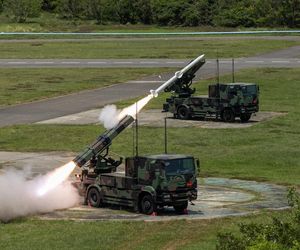  Thunderbolt-2000