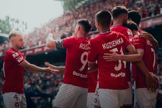 Wisła Kraków planuje duży jubileusz. Do Krakowa przyjedzie słynny klub?