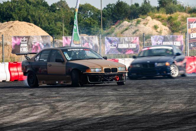 Szybkie samochody, drogowe akrobacje oraz piękne kobiety. Tak było na Tuning Show Expo w Krakowie