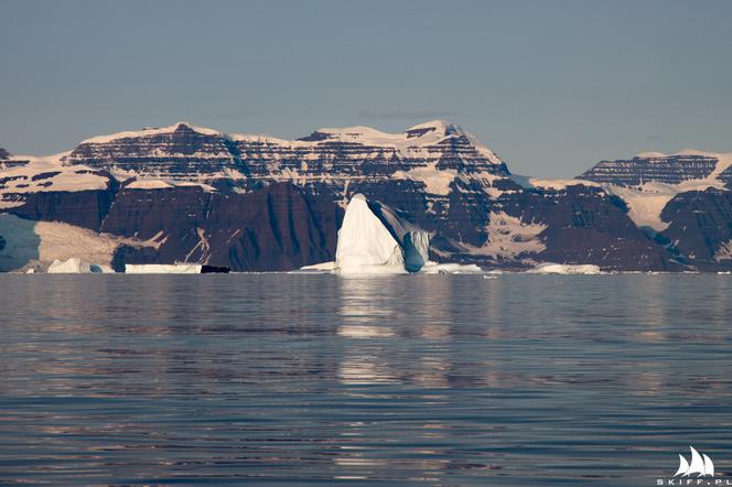 foto/Scoresby-Sund-skiff-Arktyczna-Rozgrzewka