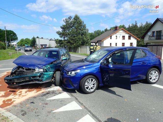 Śląskie: Groźny wypadek w Gaszowicach. Ranne zostało 2,5-letnie dziecko! [ZDJĘCIA]