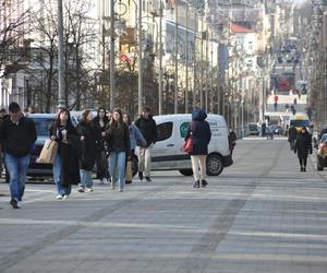 Słoneczne popołudnie 8 marca w Kielcach