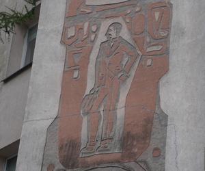 Sgraffito w Białymstoku. Zabytkowe pra-murale rodem z PRL-u