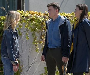 Pierwsza miłość, odcinek 4055. Iga (Waleria Gorobets), Kaja (Elżbieta Trzaskoś), Alan (Alan Andersz)