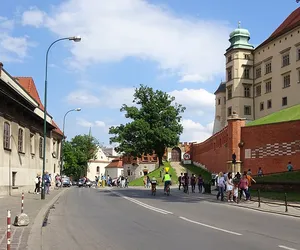 Chcesz mieć wpływ na przebieg ruchu pod Wawelem? Weź udział w ankiecie